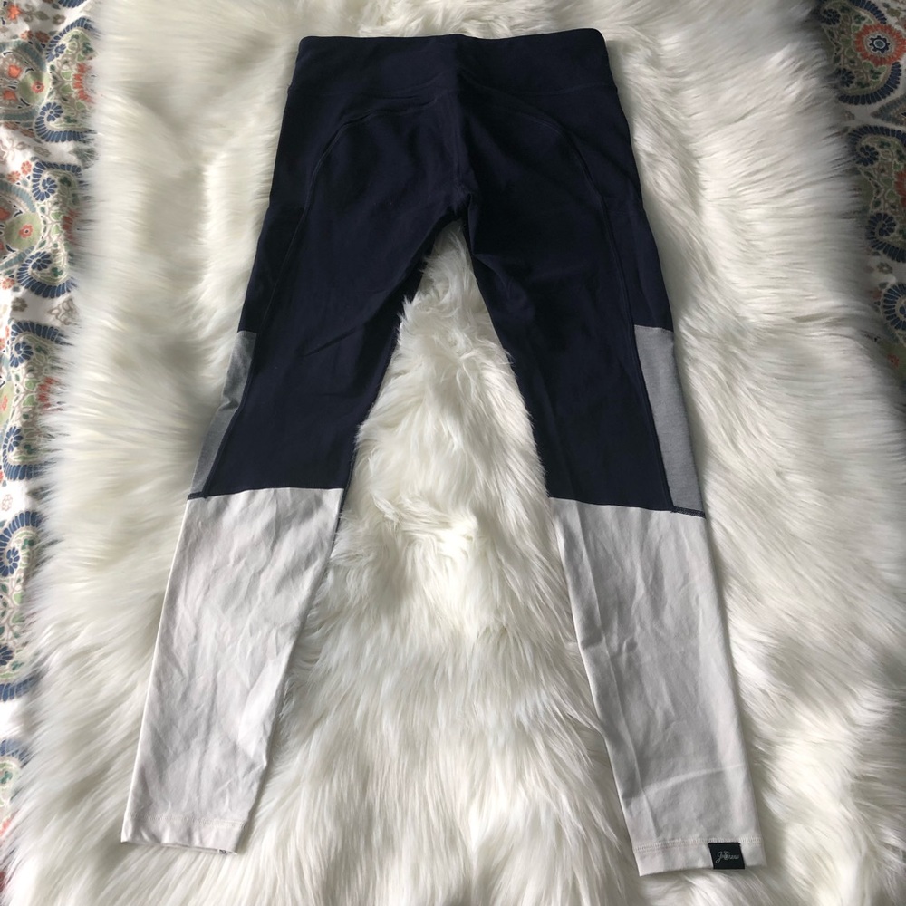 💙 SET New Balance / J.Crew Leggings & Bra Navy M - Picture 7 of 8